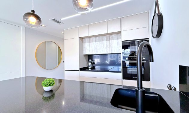Resale - Apartment / flat -
Orihuela Costa - Punta Prima