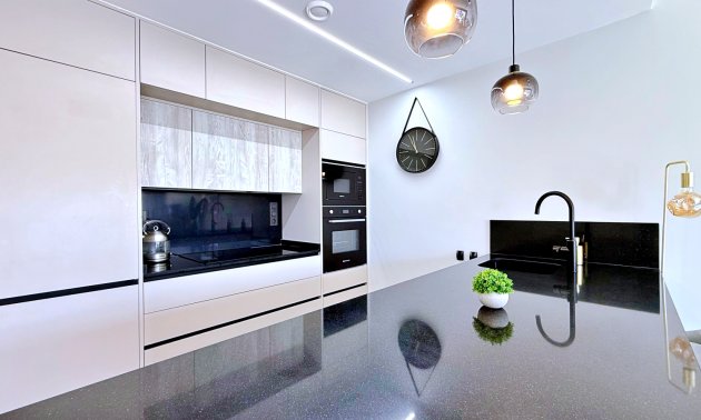 Resale - Apartment / flat -
Orihuela Costa - Punta Prima