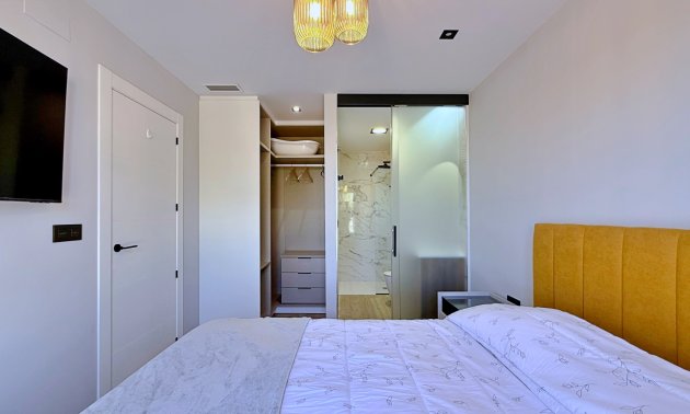 Resale - Apartment / flat -
Orihuela Costa - Punta Prima