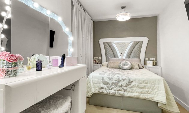 Resale - Apartment / flat -
Torrevieja - Parque las naciones
