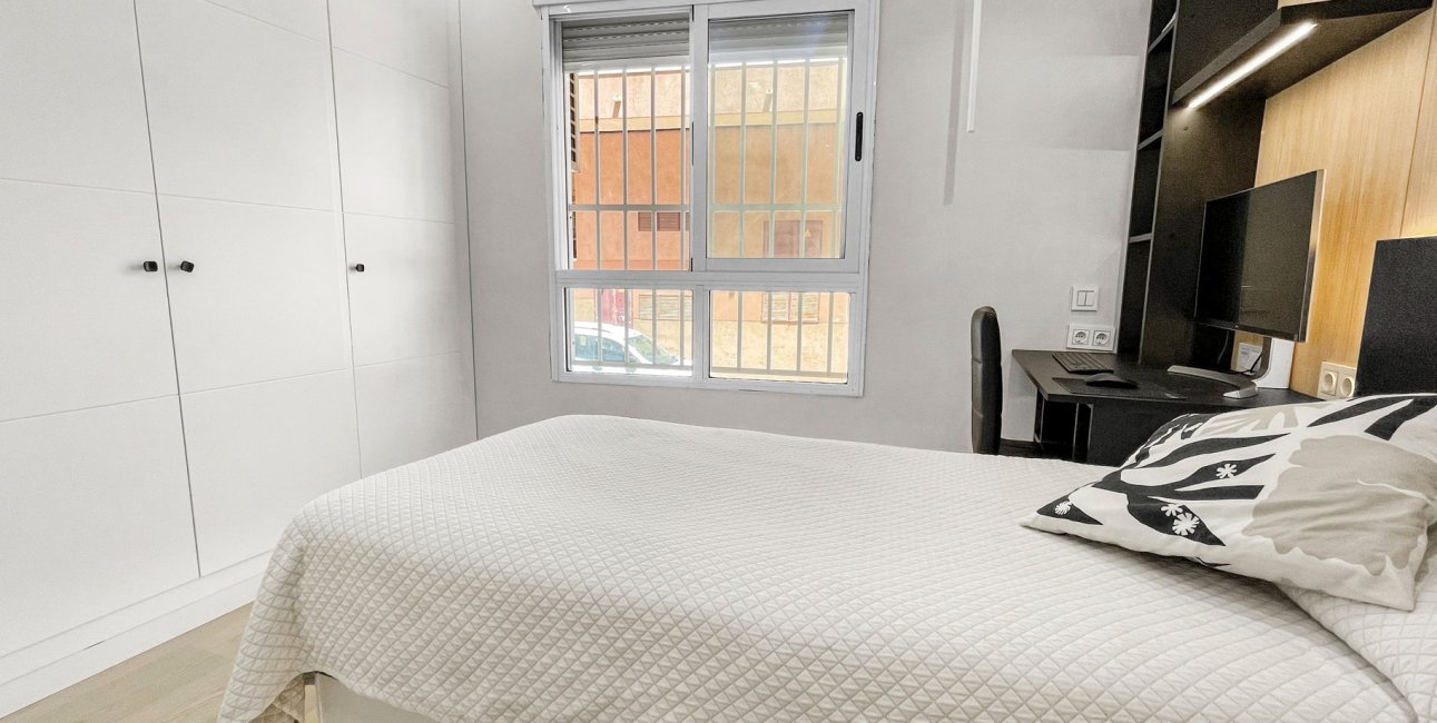 Resale - Apartment / flat -
Torrevieja - Parque las naciones