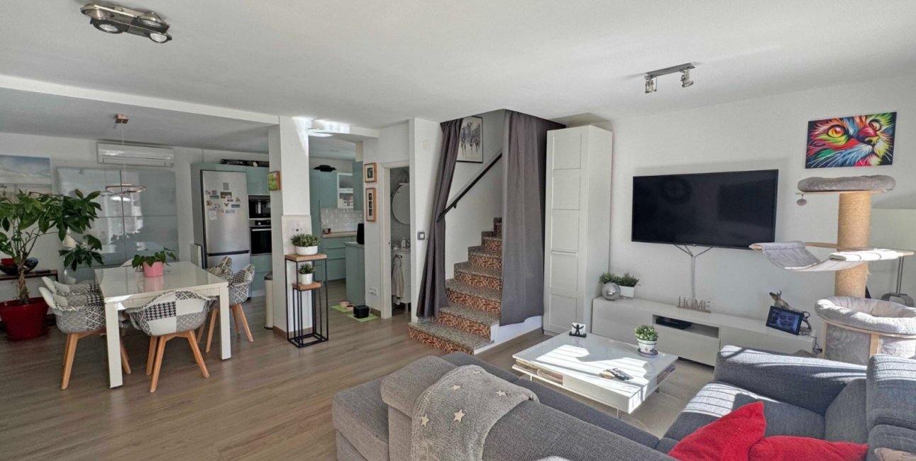 Resale - Townhouse -
Orihuela Costa - Villamartin