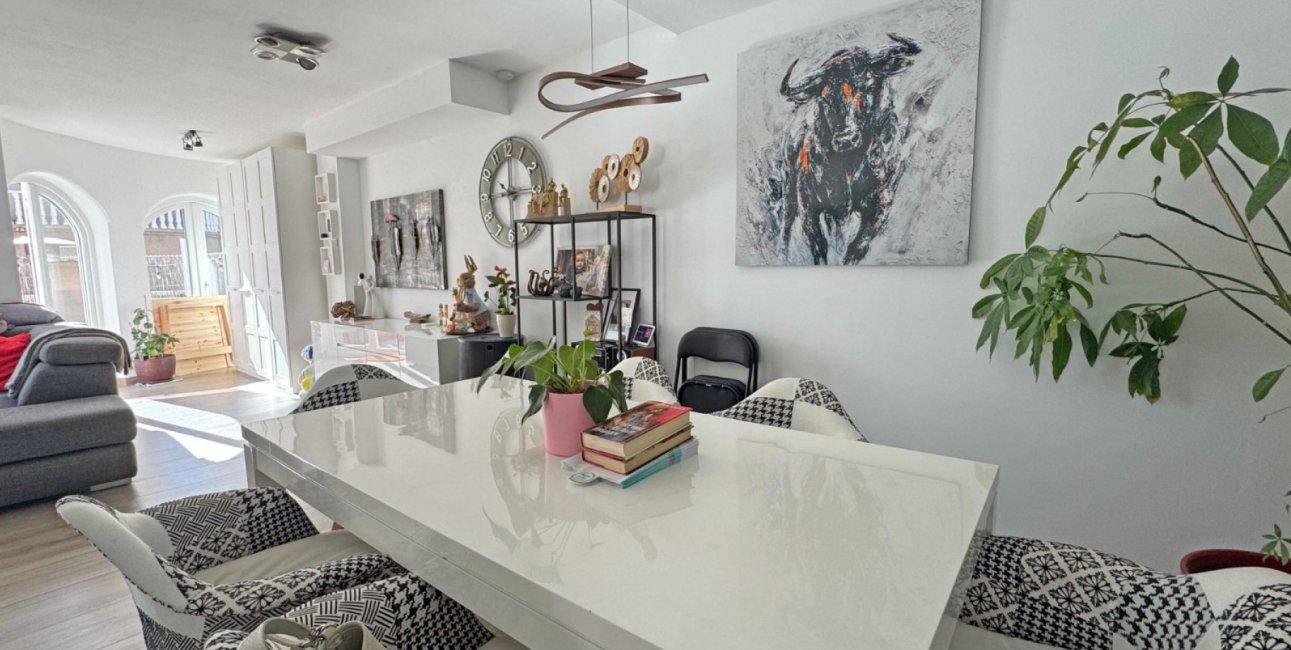 Resale - Townhouse -
Orihuela Costa - Villamartin