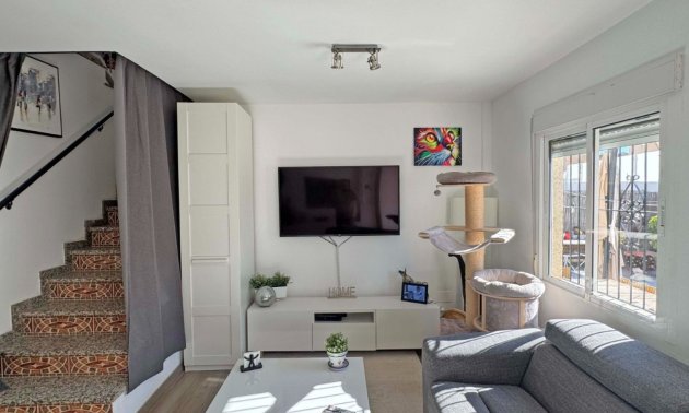 Resale - Townhouse -
Orihuela Costa - Villamartin