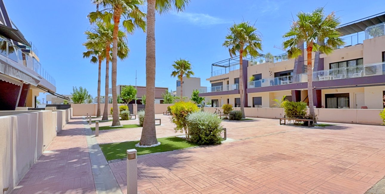 Reventa - Ático -
Pilar de la Horadada - Torre De La Horadada