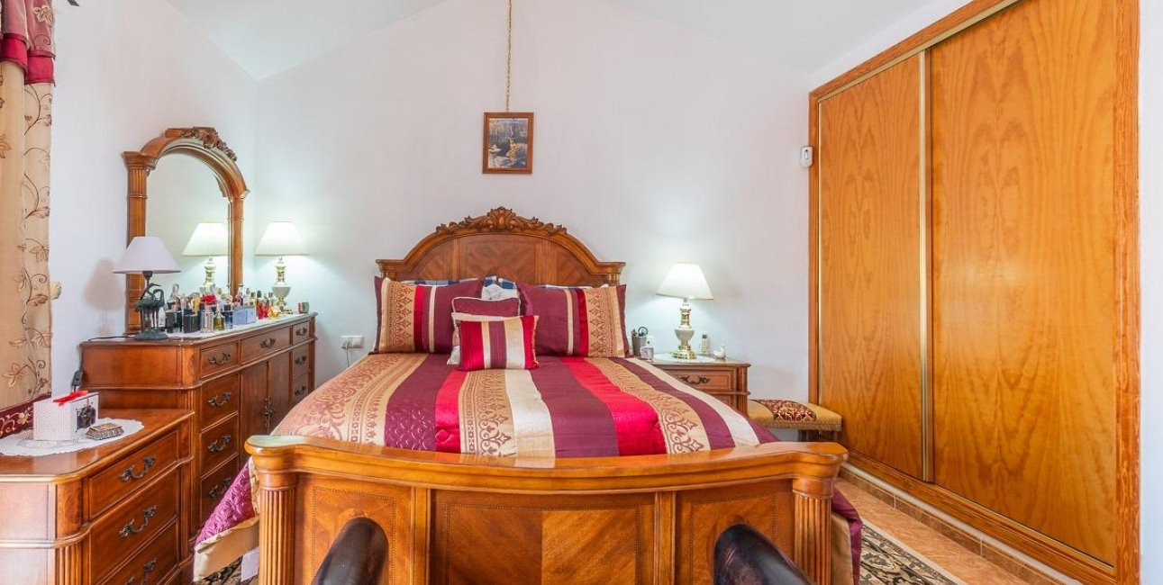 Resale - Villa -
Orihuela Costa - Villamartin