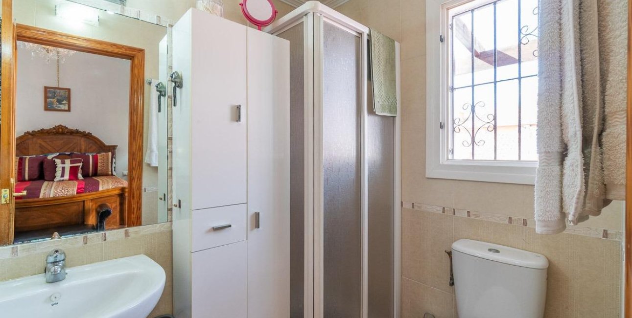 Resale - Villa -
Orihuela Costa - Villamartin
