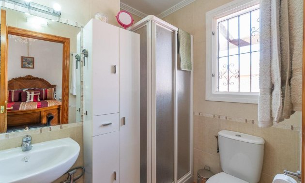 Resale - Villa -
Orihuela Costa - Villamartin