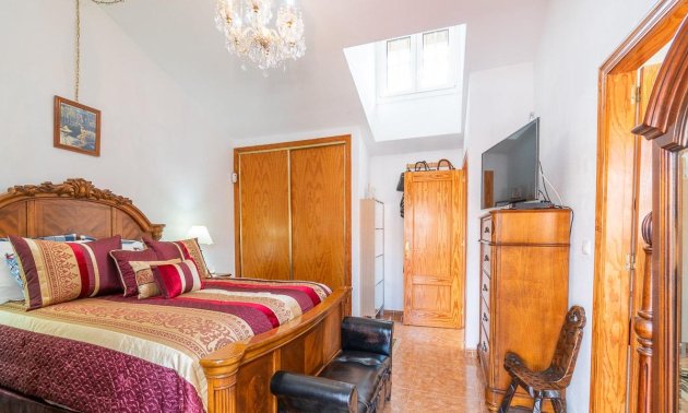 Resale - Villa -
Orihuela Costa - Villamartin