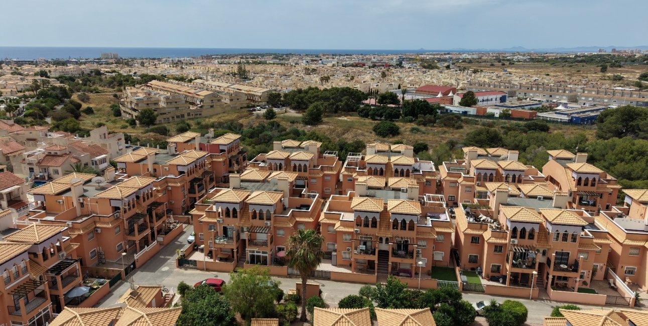 Resale - Duplex -
Orihuela Costa - Playa Flamenca