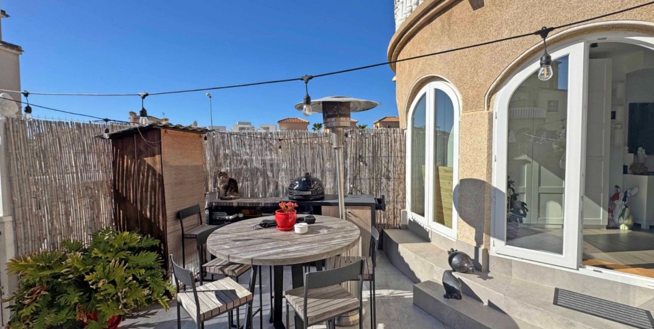 Resale - Townhouse -
Orihuela Costa - Villamartin