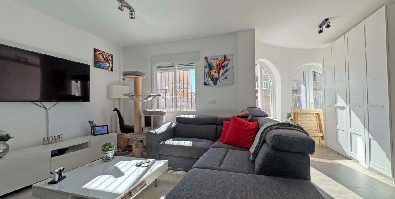 Resale - Townhouse -
Orihuela Costa - Villamartin