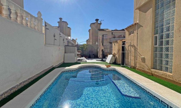 Resale - Townhouse -
Orihuela Costa - Villamartin