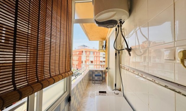 Resale - Apartment / flat -
Torrevieja - La Mata