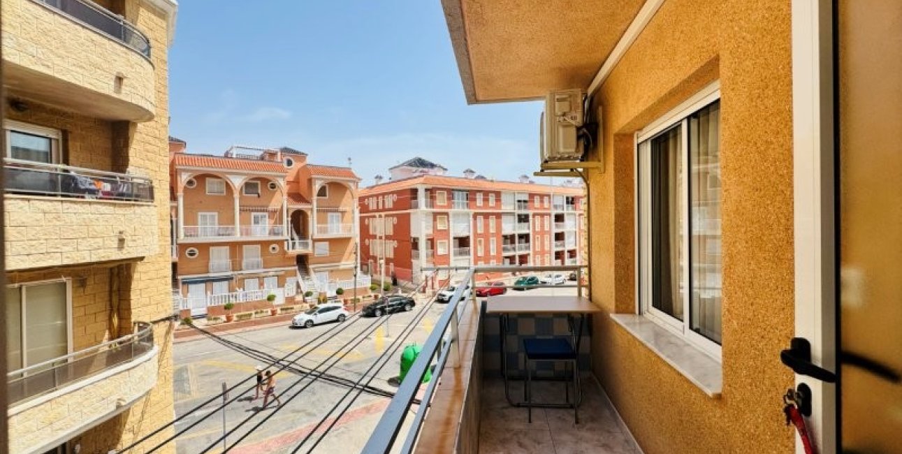 Resale - Apartment / flat -
Torrevieja - La Mata