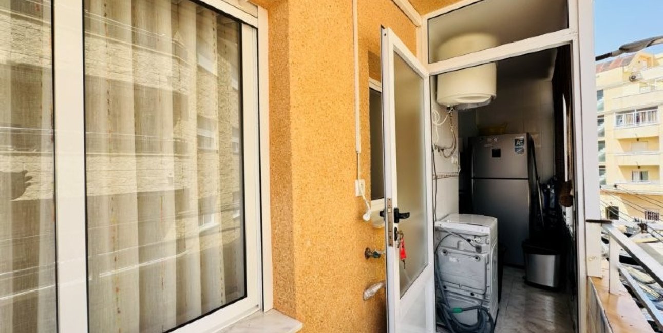 Resale - Apartment / flat -
Torrevieja - La Mata