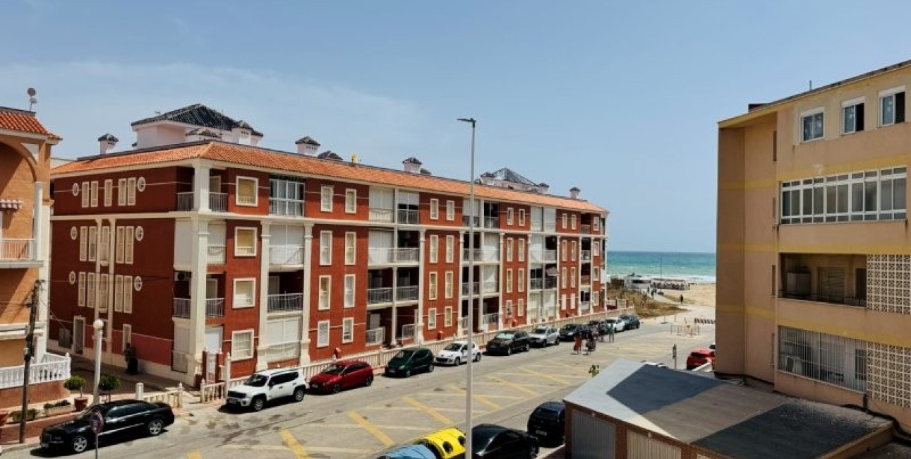 Resale - Apartment / flat -
Torrevieja - La Mata
