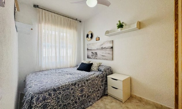 Resale - Apartment / flat -
Torrevieja - La Mata