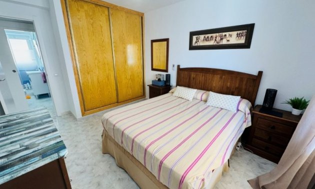 Resale - Apartment / flat -
Torrevieja - La Mata
