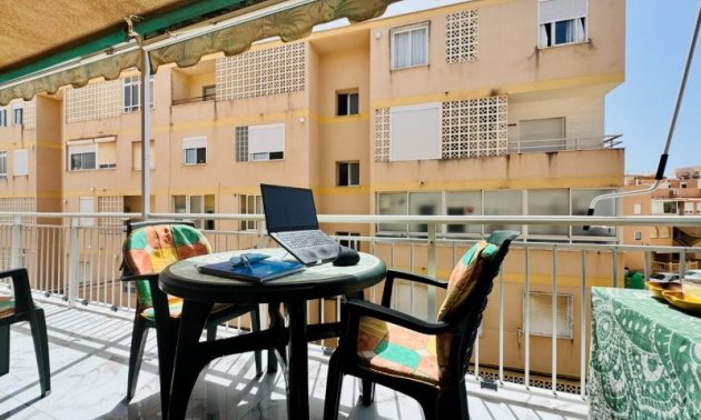 Resale - Apartment / flat -
Torrevieja - La Mata