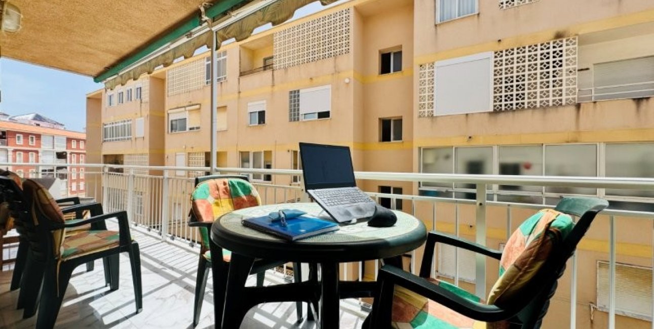 Resale - Apartment / flat -
Torrevieja - La Mata
