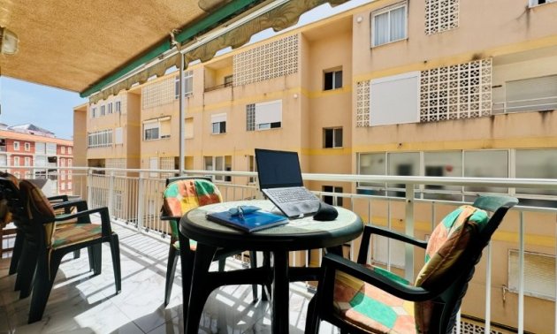 Resale - Apartment / flat -
Torrevieja - La Mata