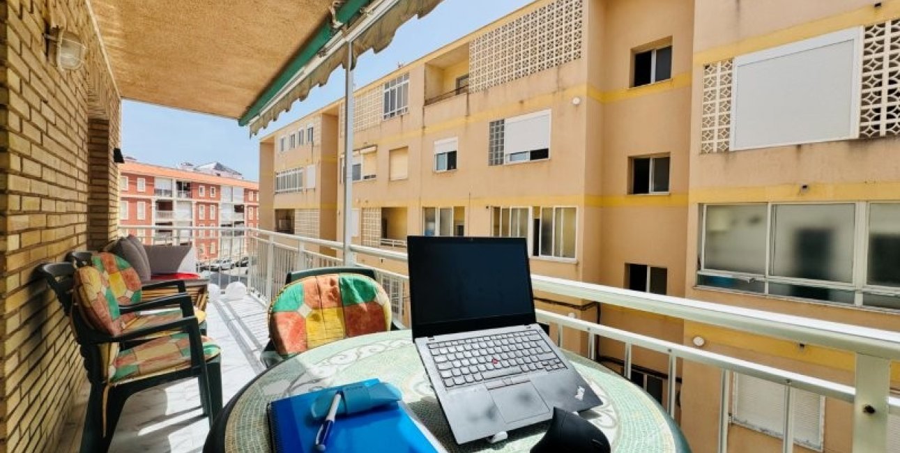 Resale - Apartment / flat -
Torrevieja - La Mata