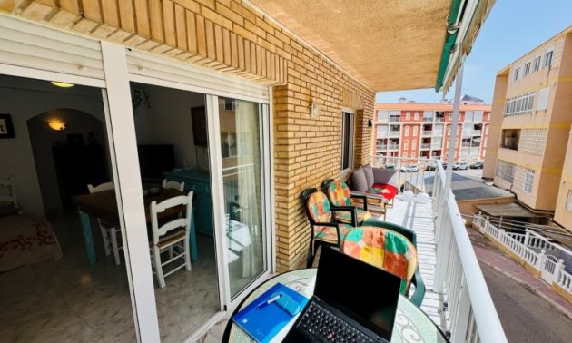 Resale - Apartment / flat -
Torrevieja - La Mata