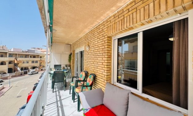 Resale - Apartment / flat -
Torrevieja - La Mata