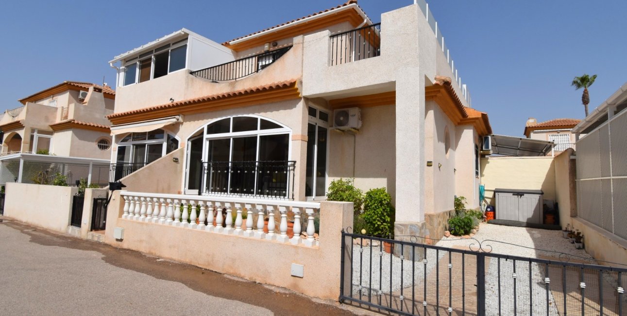 Resale - Townhouse -
Orihuela Costa - Playa Flamenca
