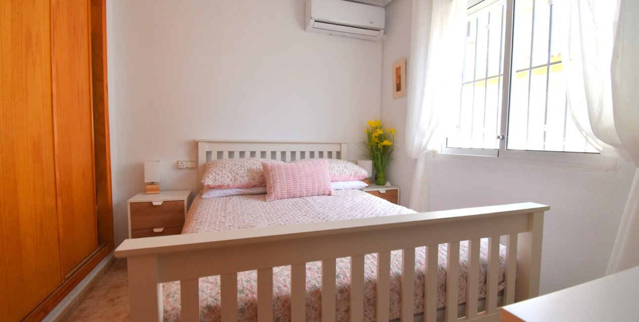 Resale - Townhouse -
Orihuela Costa - Playa Flamenca
