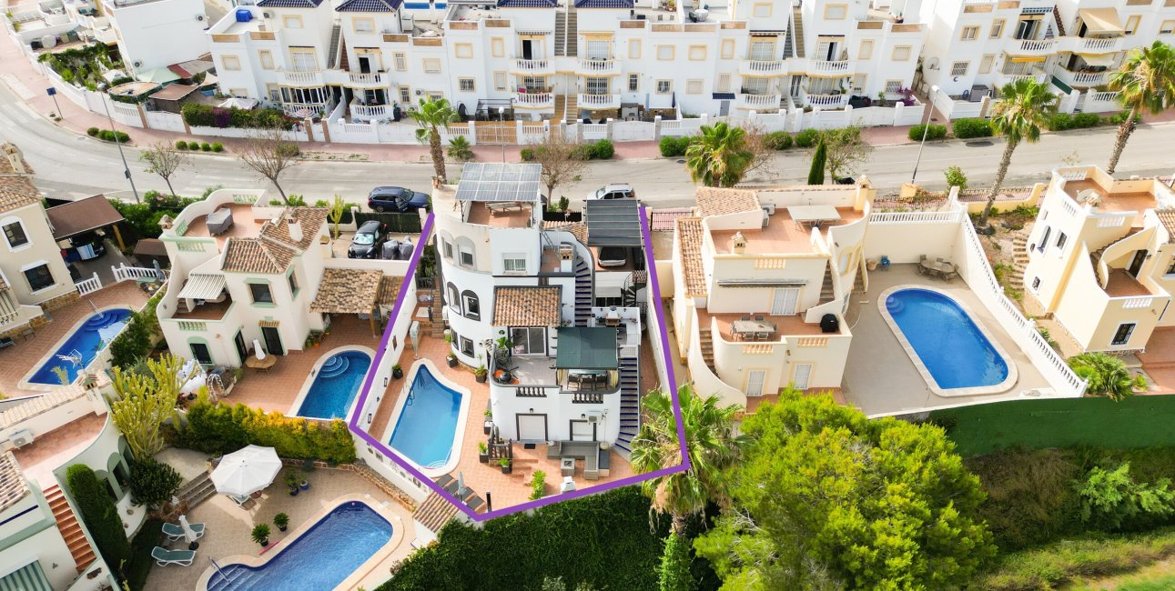 Resale - Villa -
Rojales - La Marquesa Golf