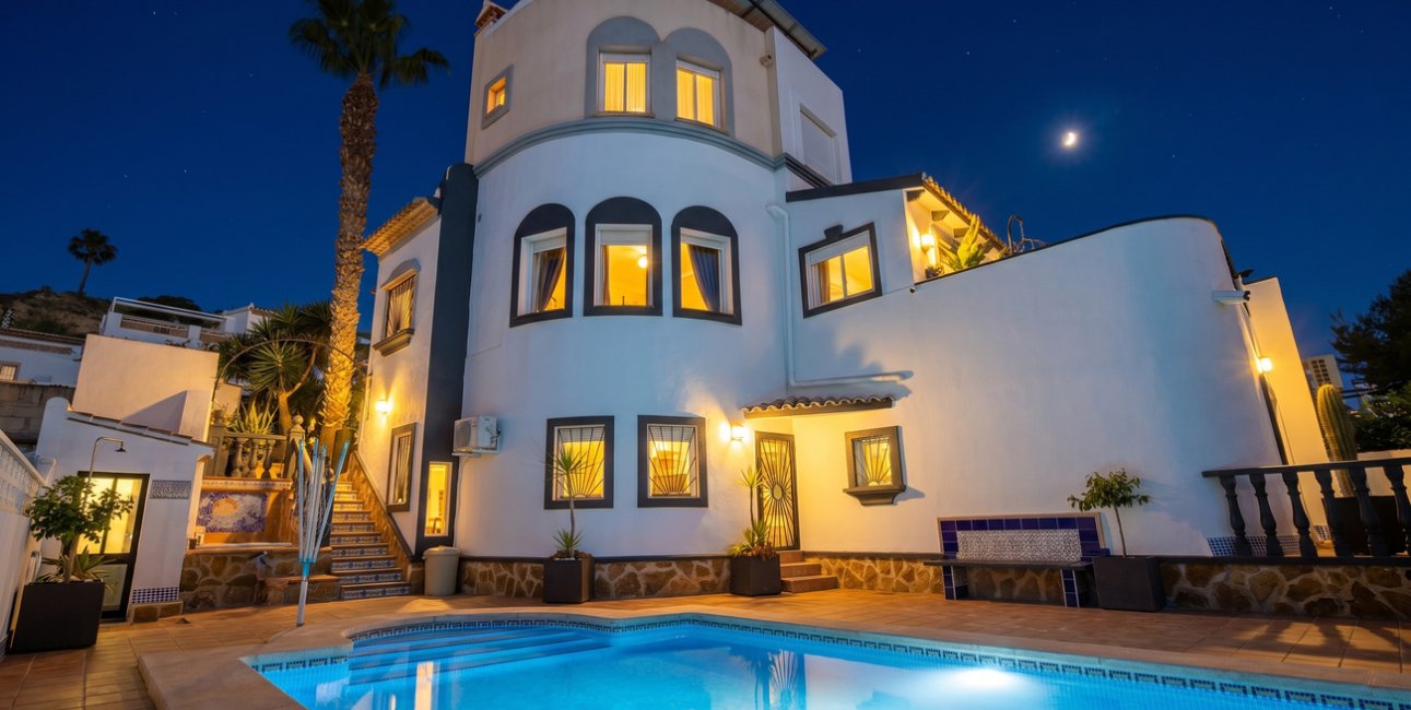 Resale - Villa -
Rojales - La Marquesa Golf