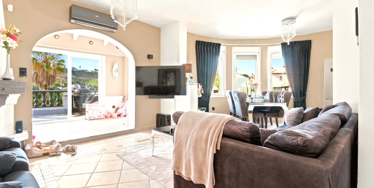 Resale - Villa -
Rojales - La Marquesa Golf