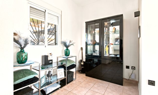 Resale - Villa -
Rojales - La Marquesa Golf