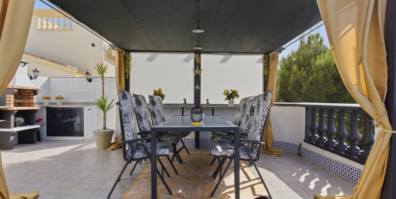 Resale - Villa -
Rojales - La Marquesa Golf