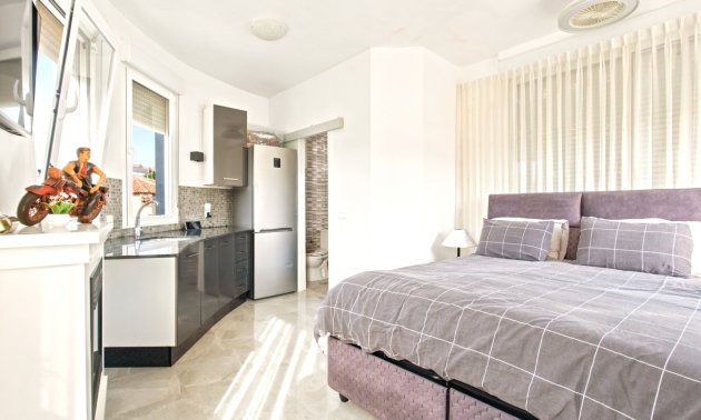 Resale - Villa -
Rojales - La Marquesa Golf