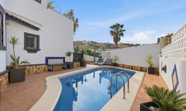 Resale - Villa -
Rojales - La Marquesa Golf