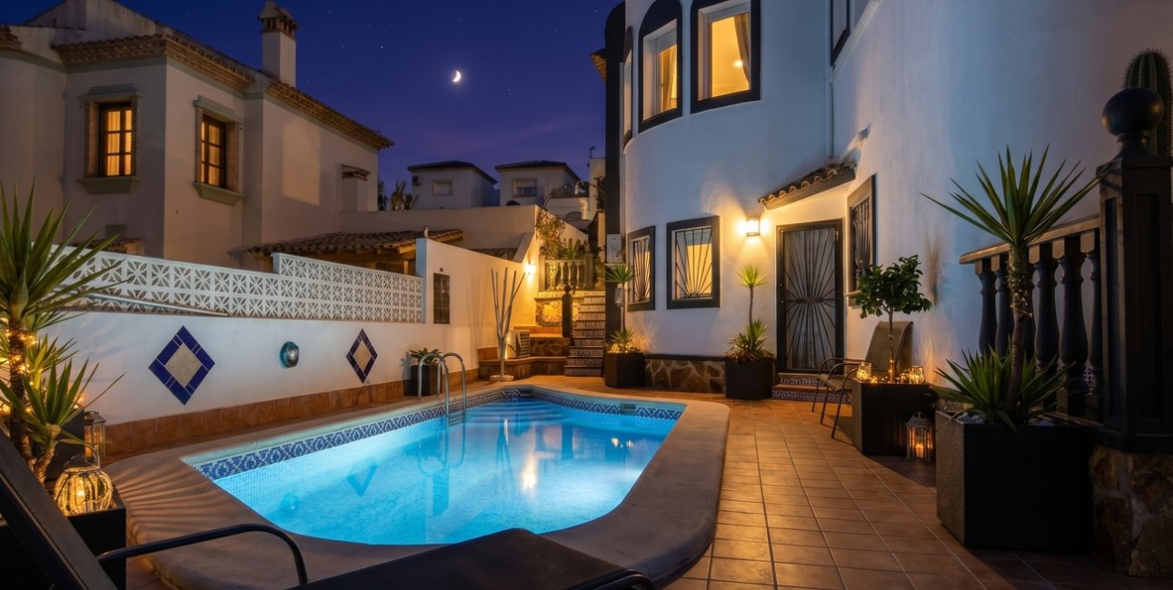 Resale - Villa -
Rojales - La Marquesa Golf