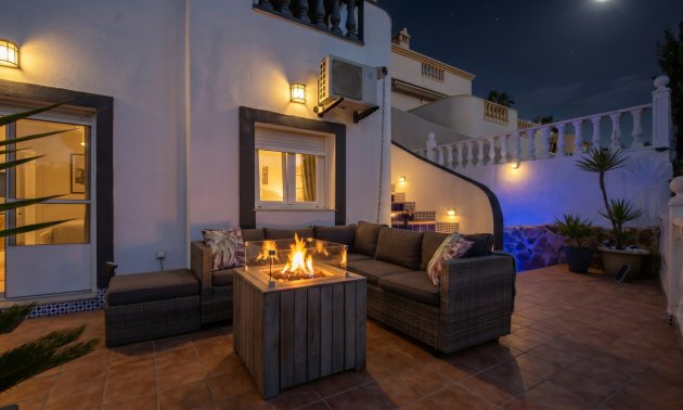 Resale - Villa -
Rojales - La Marquesa Golf