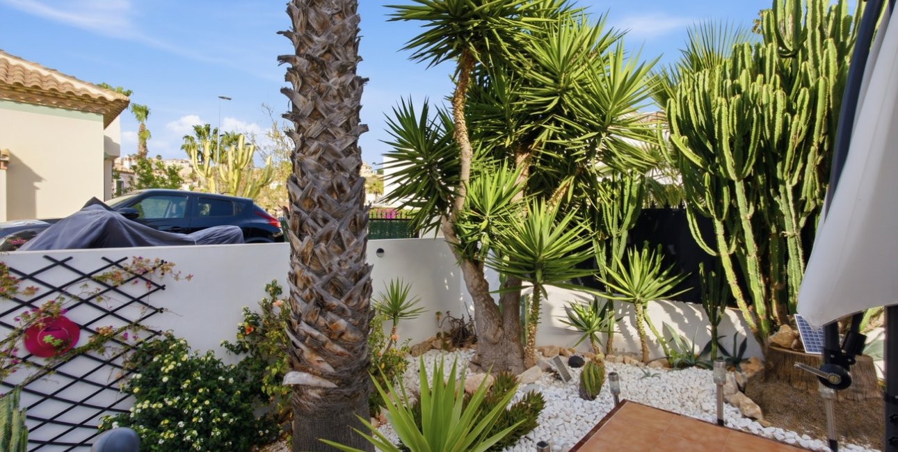 Resale - Villa -
Rojales - La Marquesa Golf