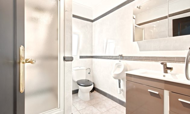 Resale - Villa -
Rojales - La Marquesa Golf