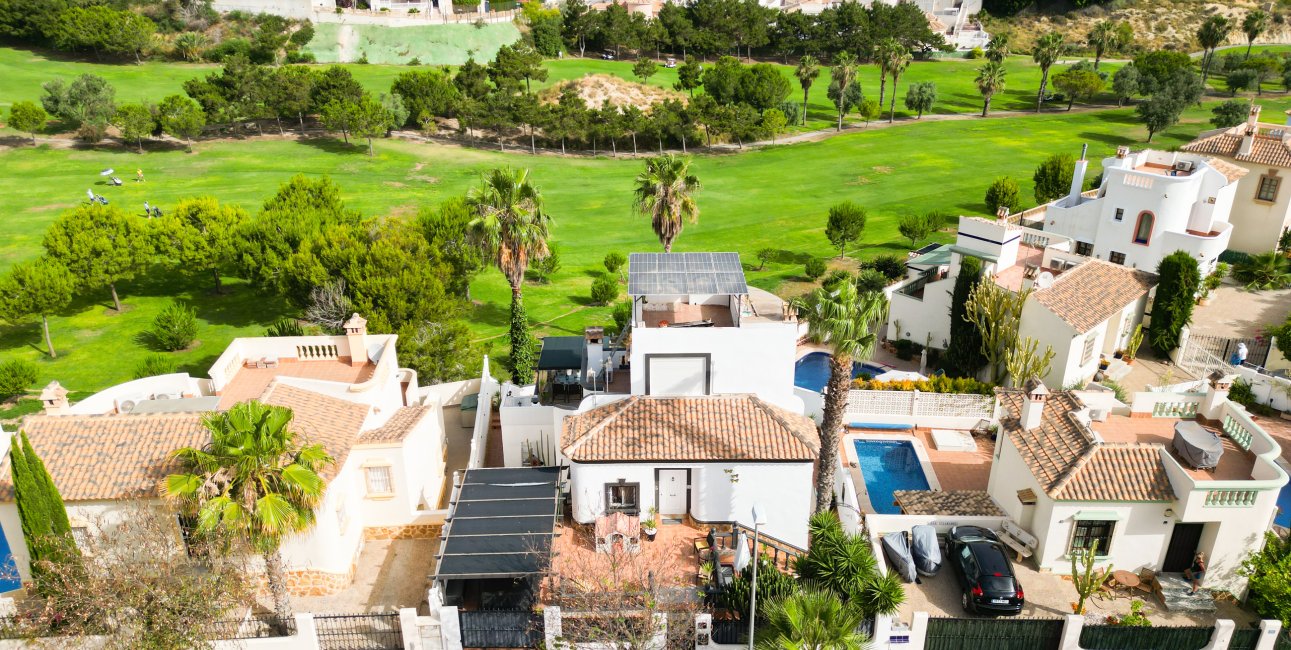 Resale - Villa -
Rojales - La Marquesa Golf