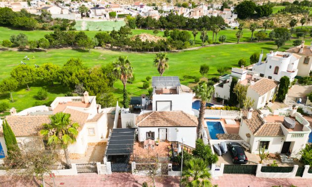 Resale - Villa -
Rojales - La Marquesa Golf