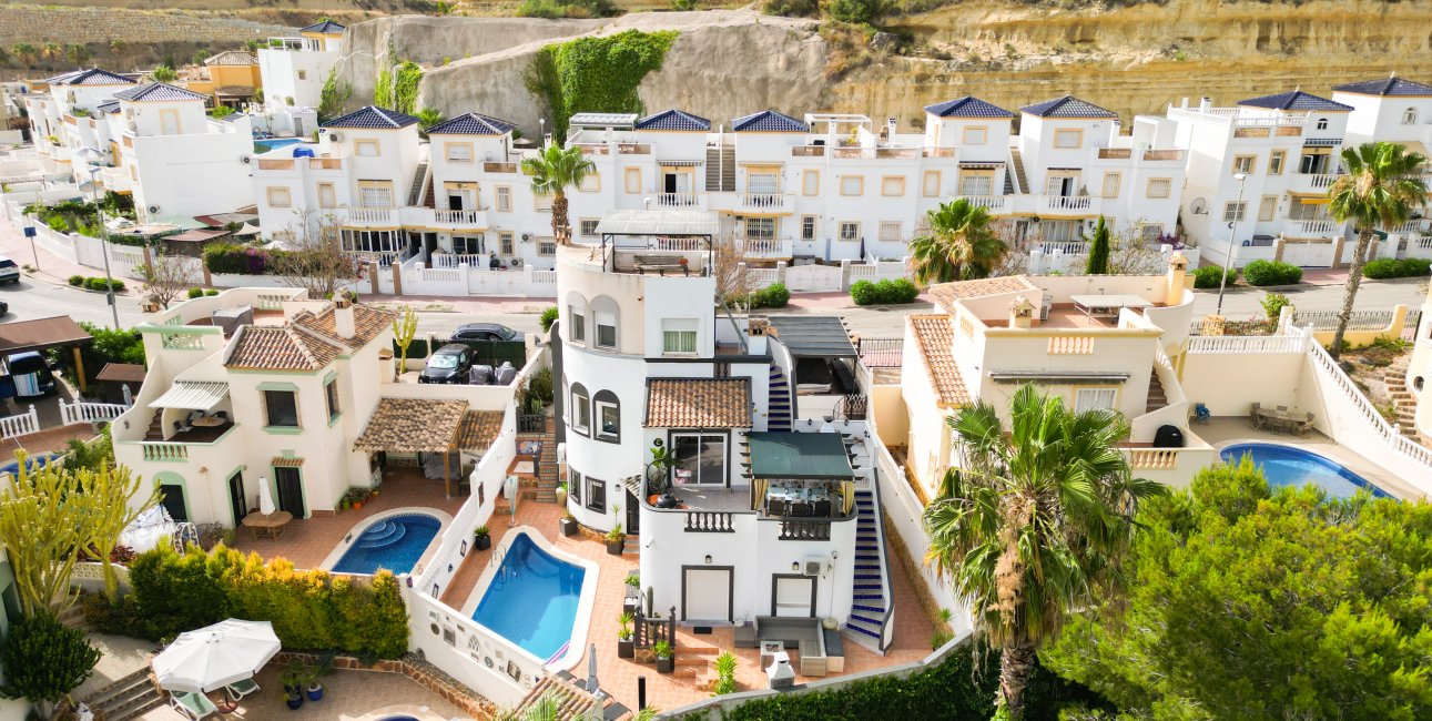 Resale - Villa -
Rojales - La Marquesa Golf