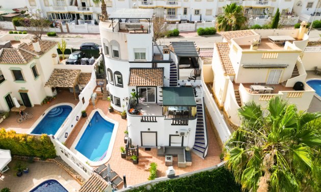 Resale - Villa -
Rojales - La Marquesa Golf
