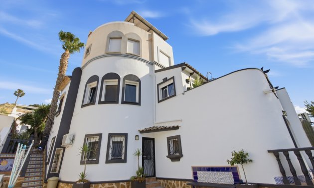 Resale - Villa -
Rojales - La Marquesa Golf