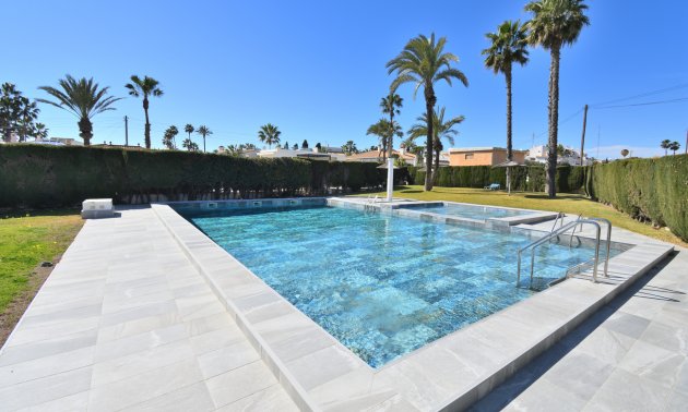 Resale - Apartment / flat -
Orihuela Costa - Playa Flamenca