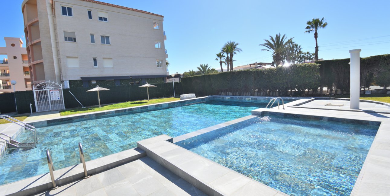 Resale - Apartment / flat -
Orihuela Costa - Playa Flamenca