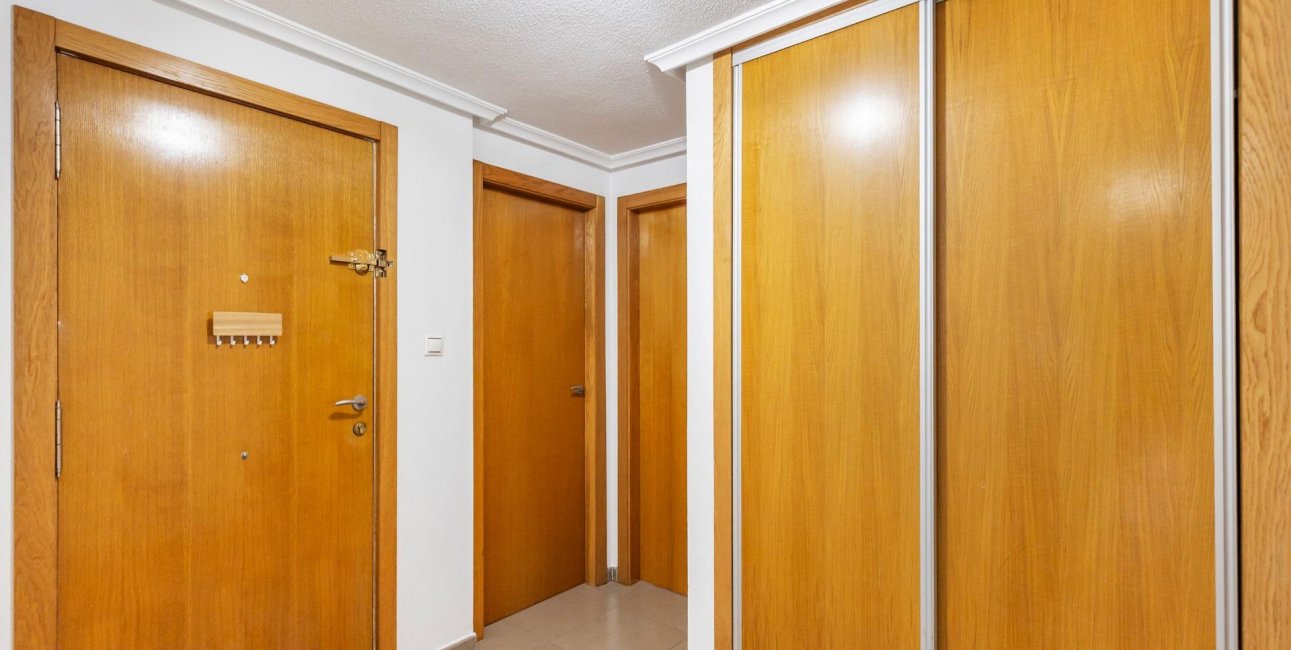 Resale - Apartment / flat -
Torrevieja